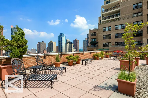 Sold by Douglas Elliman | media 8
