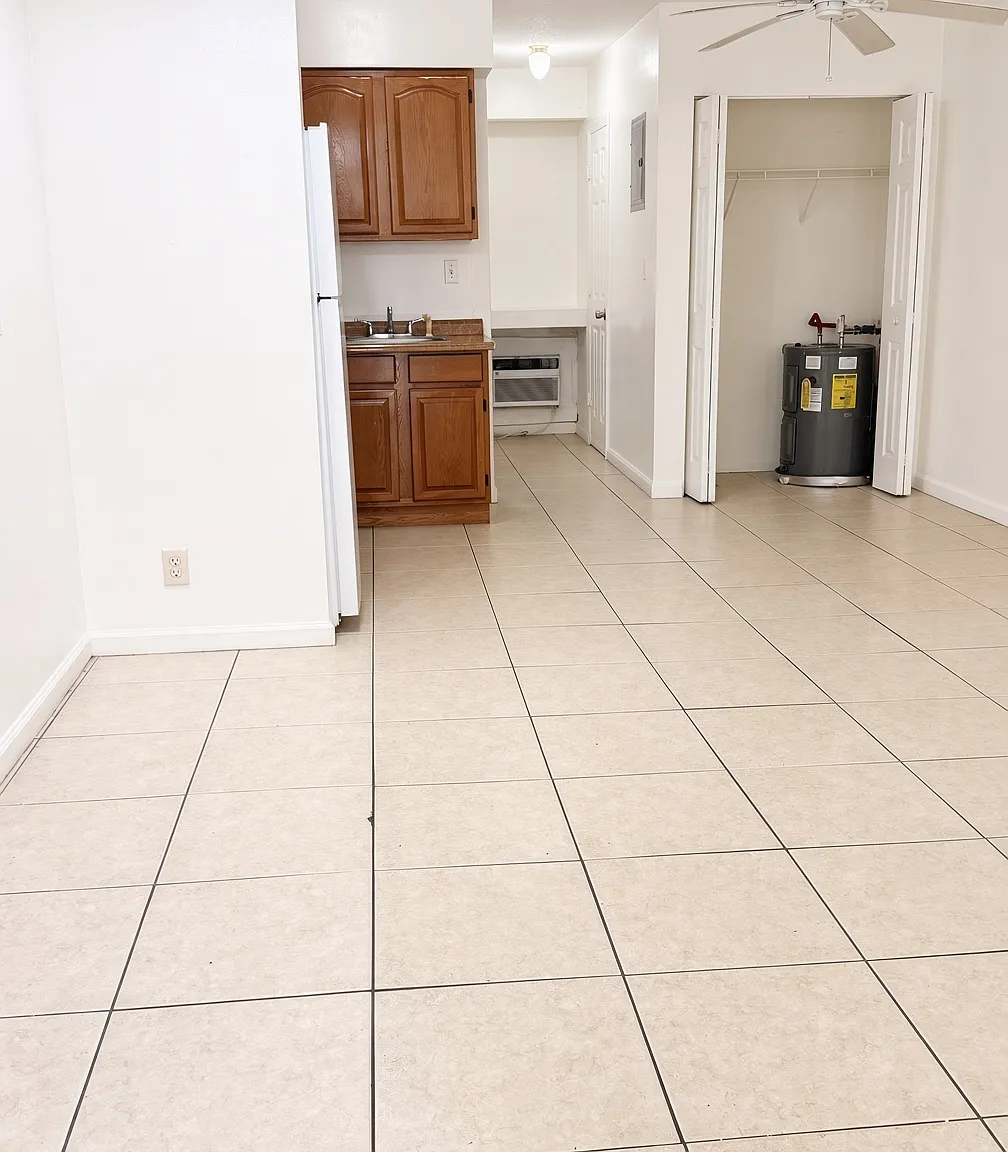 Studio, 403 sqft, $1,300 — Photo 4