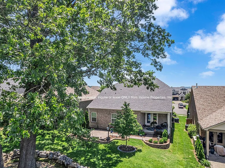 4937 Riverbank Dr — Photo 43