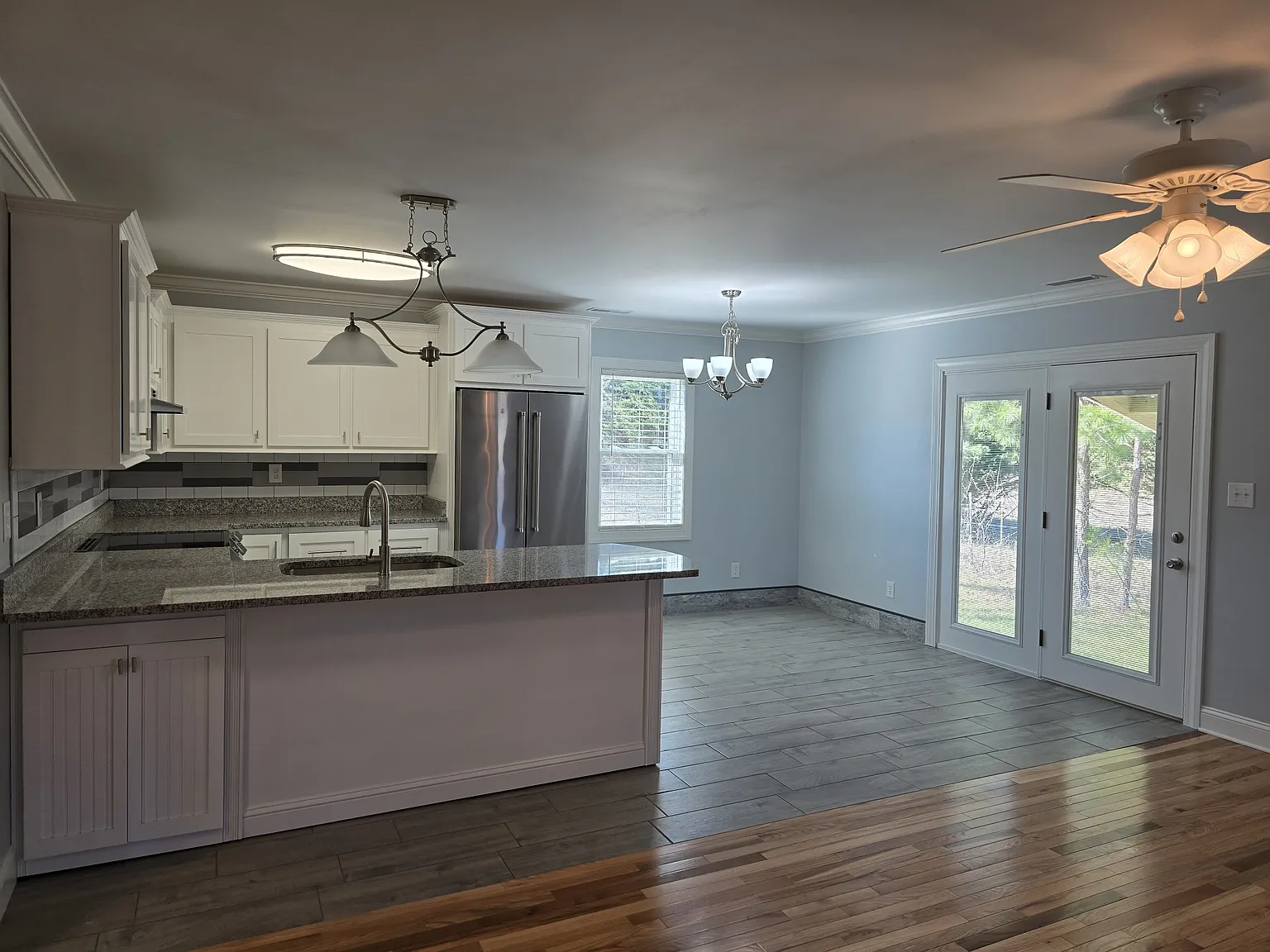 2 bed, 1000 sqft, $1,395 — Photo 4