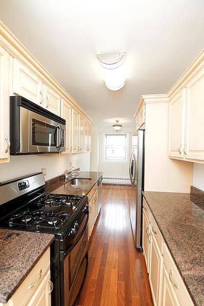 1st image of 191 Willoughby St APT 14A