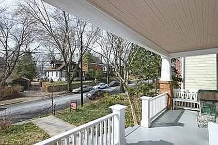 4411 P St NW photo 1