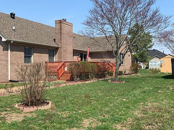 5th image of 409 Graystone Dr