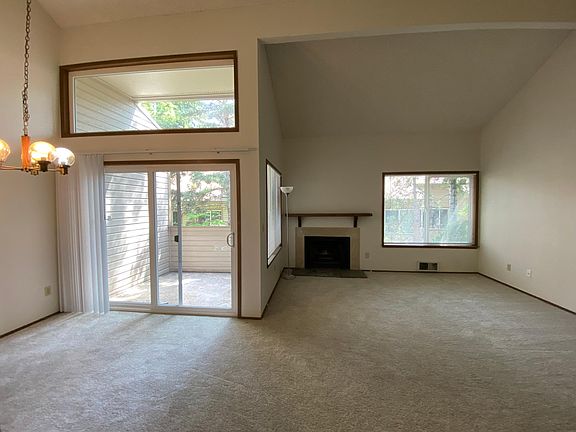 5th image of 14609 NE 45th St APT E9