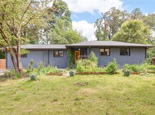 2048 Garden Cir, Decatur, GA 30032