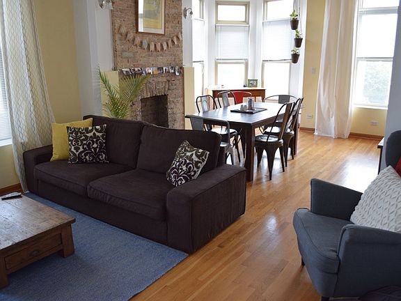 Living Dining Area
