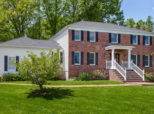10 Middale Rd, White Plains, NY 10605