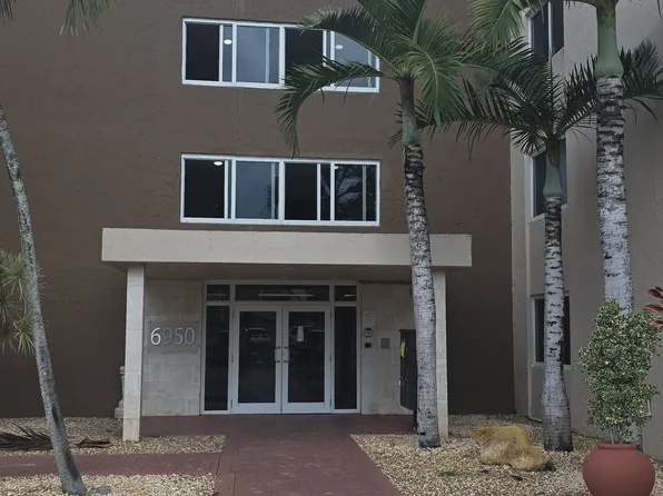 6950 NW 186th St, Hialeah, FL