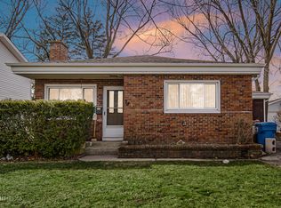 28 S Wisconsin Ave, Addison, IL 60101