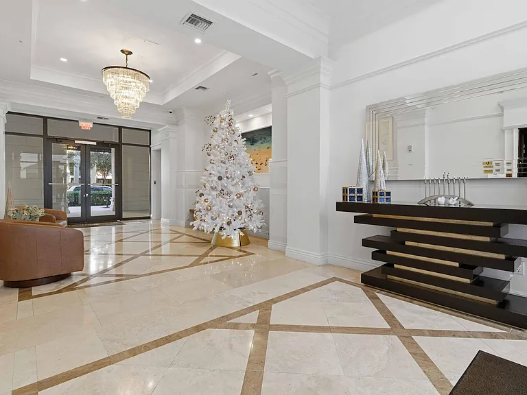 233 S Federal Hwy #208 — Photo 4