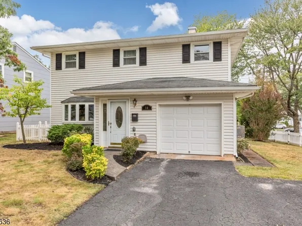 56 Fieldstone Dr, Somerville Boro, NJ 08876