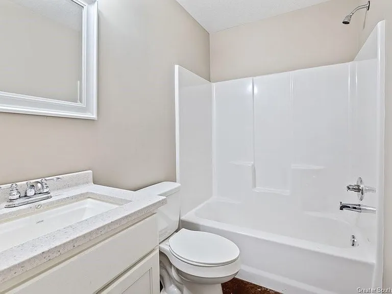 1372 Georgia Rd #3 — Photo 3