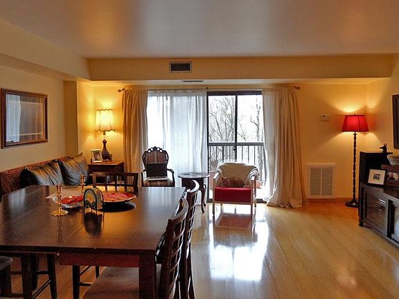 3rd image of 3800 Powell Ln APT 517