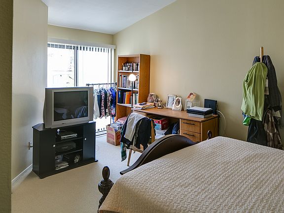 4th image of 9316 Twin Trails Dr Unit 201