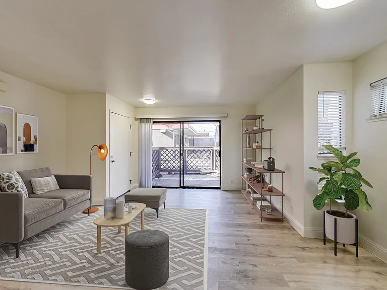 Fruitvale Haus — Photo 17