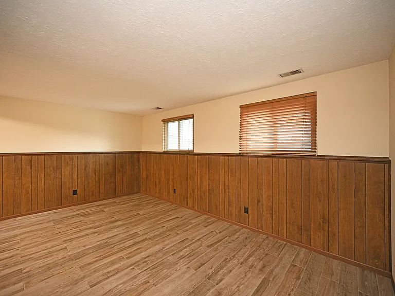 8101 Glohaven Ct — Photo 22