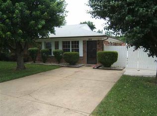 2614 Vonoa Dr, Radcliff, KY 40160