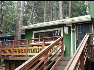 22913 Laurel Ln, Crestline, CA 92325