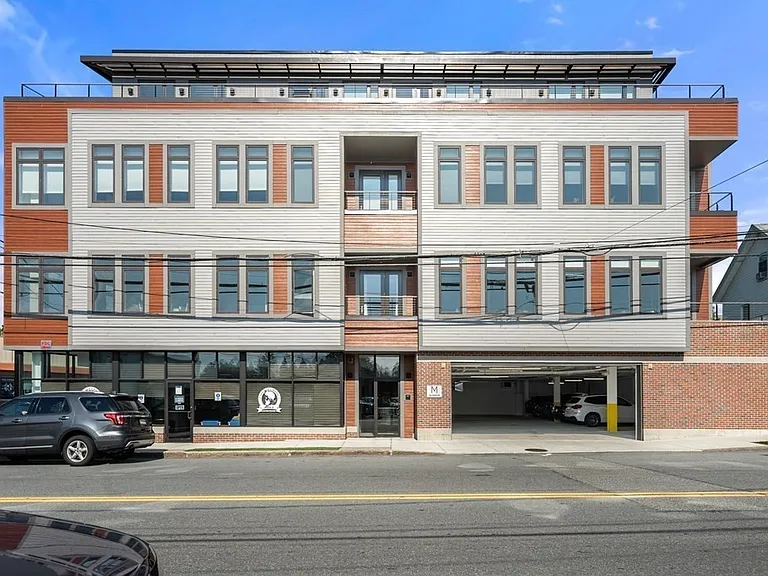 642 Main St #301 — Photo 7