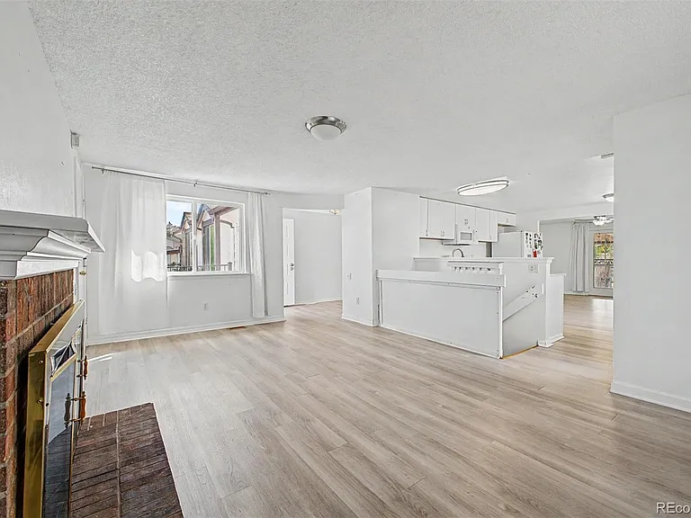 2757 S Salida St — Photo 15
