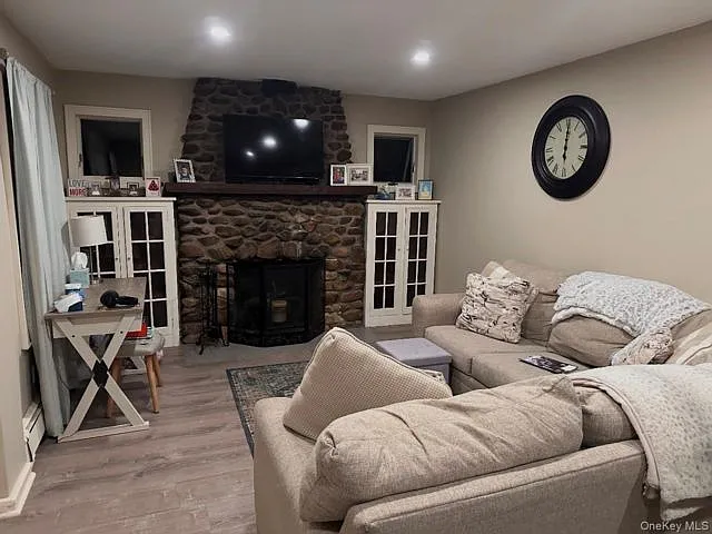 328 S Country Rd — Photo 4
