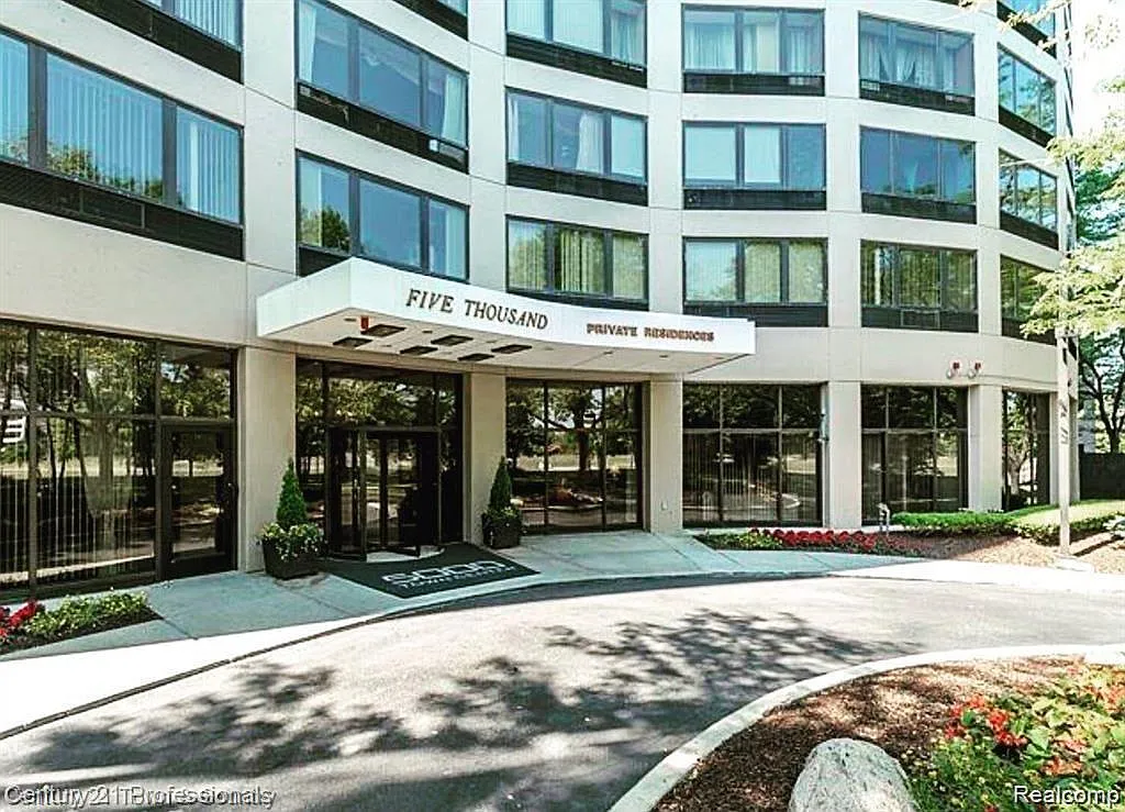 5000 Town Ctr Suite 1405 photo 1