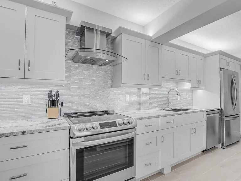 4444 NE Ocean Blvd #E2 — Photo 3