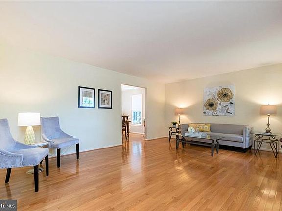 5th image of 10333 Zion Dr