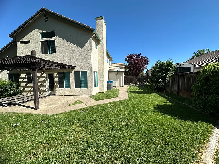 390 Brians Ct — Photo 18