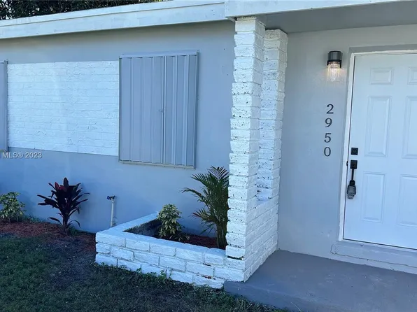 2950 NW 152nd Ter, Miami Gardens, FL 33054