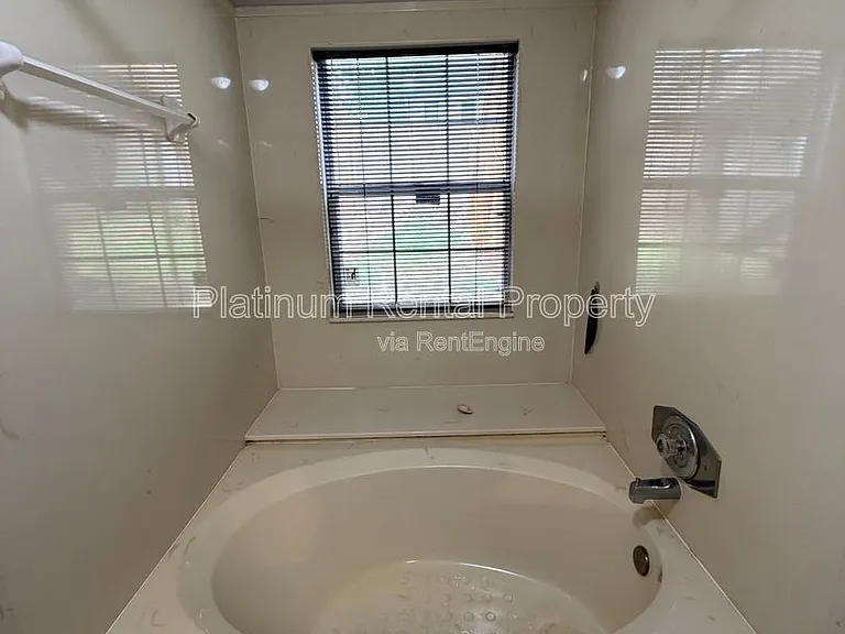 2196 Goodwood Blvd SE — Photo 25