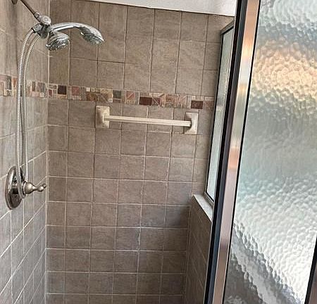 4th image of 2491 NE Pinecrest Lakes Blvd