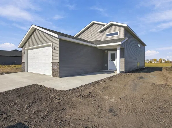 6731 66th Ave S, Horace, ND 58047