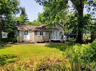 8493 Indian Falls Rd, Corfu, NY 14036