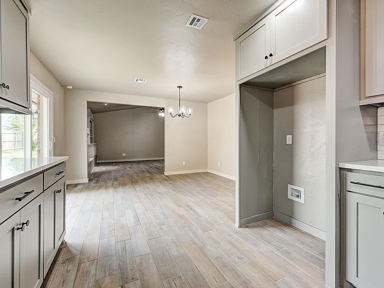 501 N Morgan Dr — Photo 22