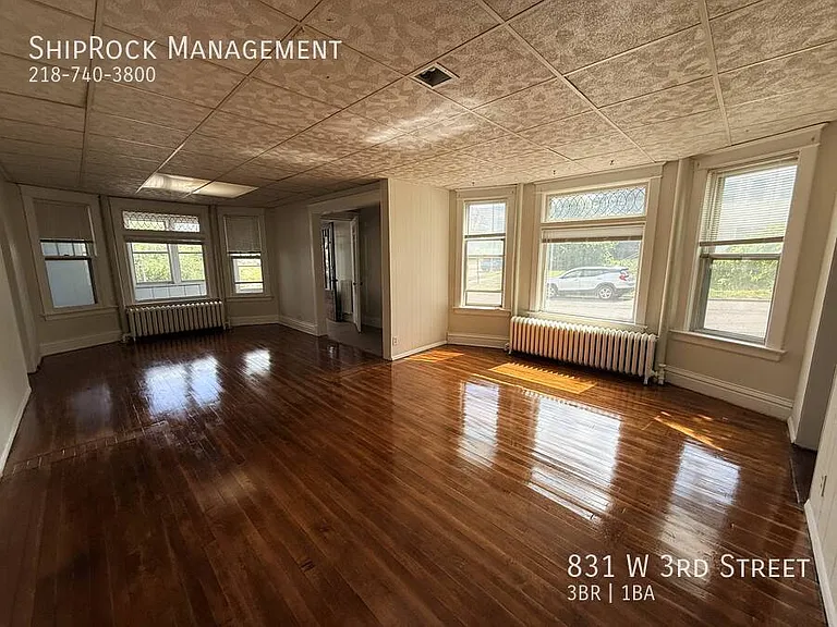 831 W 3rd St — Photo 3