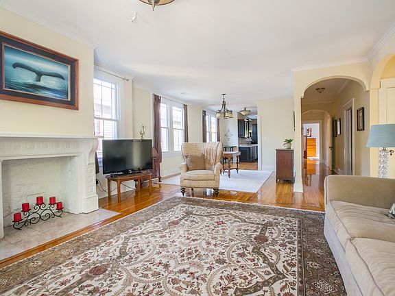 4th image of 4509 S Tonti St