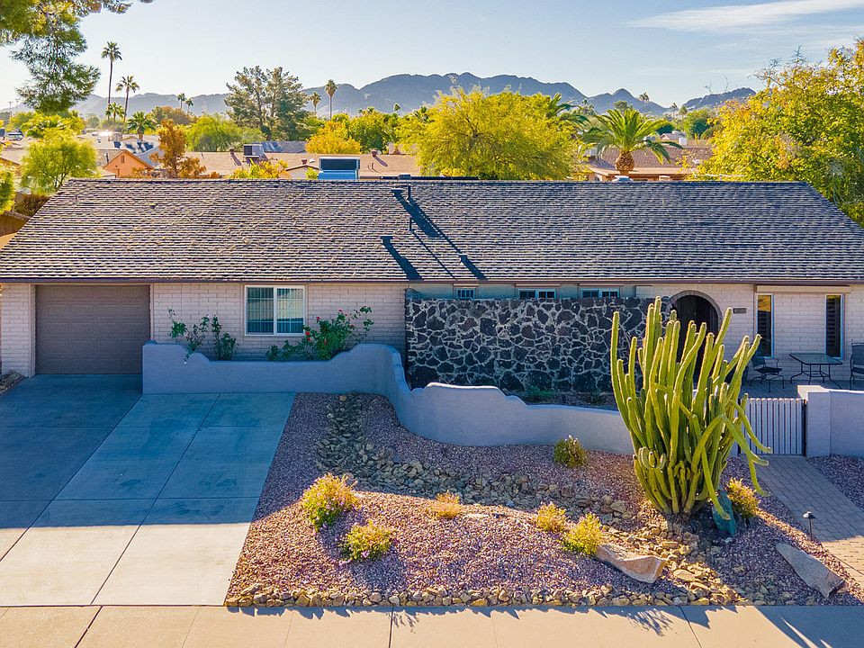 1st image of 3449 E Paradise Dr