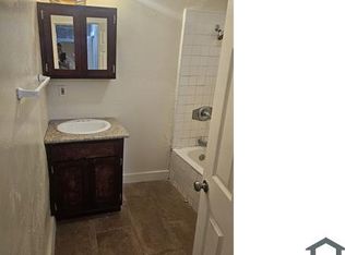 747 E 82nd St, Los Angeles, CA 90001