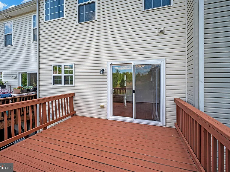 104 Stingray Ct — Photo 42