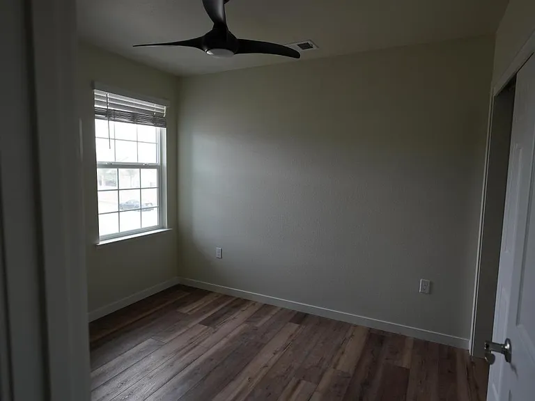 5860 W Santa Ana Ave — Photo 22