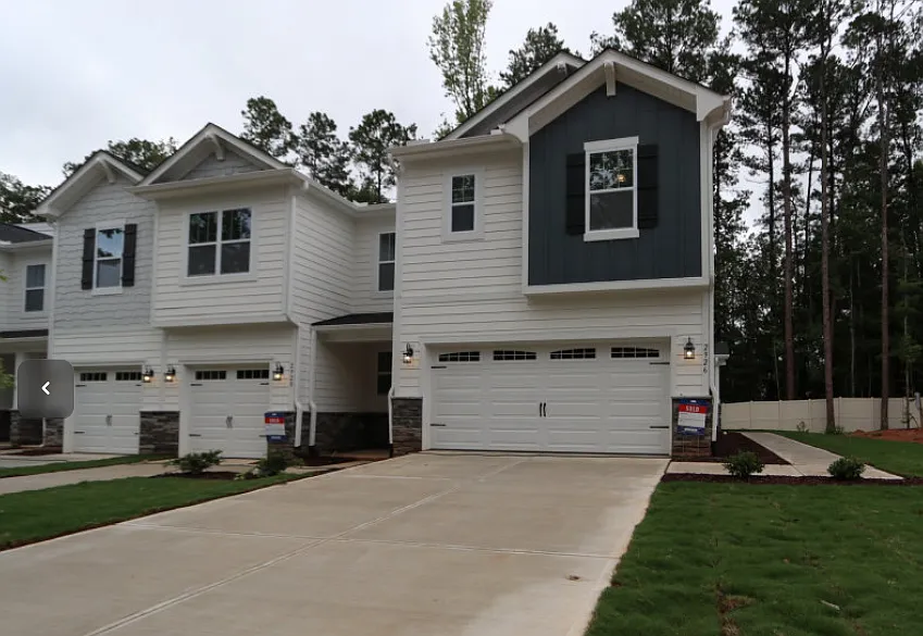 2926 Spring Manor Way