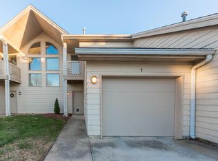 930 E Primrose St #4, Springfield, MO 65807