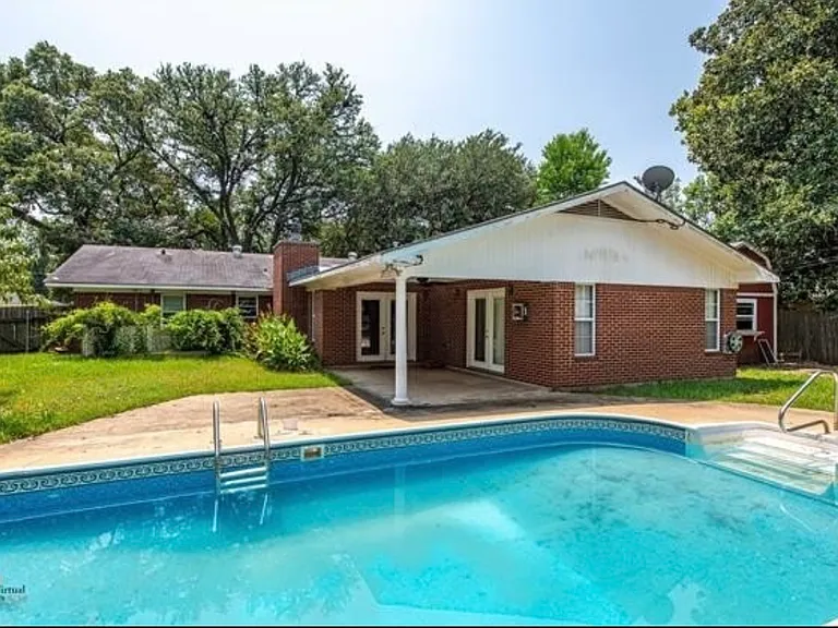 2407 Arlington Pl — Photo 39