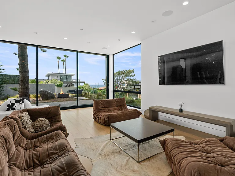 223 Ocean St — Photo 10