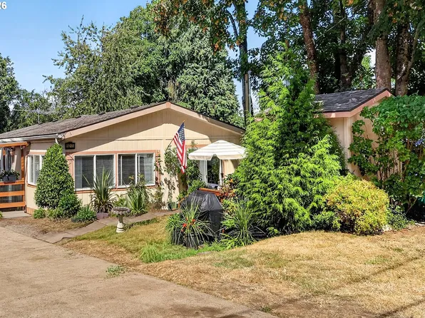 9015 NE Sumner St, Portland, OR 97220