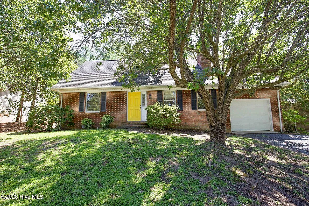 3 bed, 2.0 bath, $2,000 — Photo 1