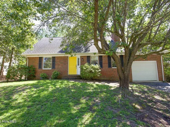 360 Spring Lake Dr, Pinehurst, NC 28374