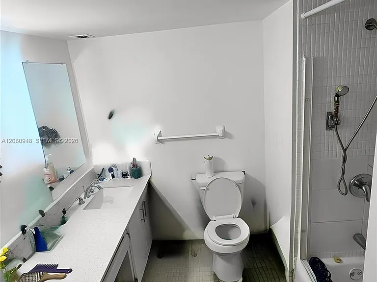920 NE 199th St #309-3J — Photo 15