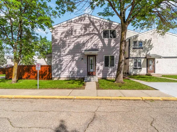 140 Primrose Gdns NW, Edmonton, AB T5T 0R1